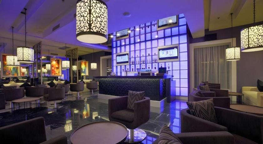 Brits Hotel Караванг Экстерьер фото