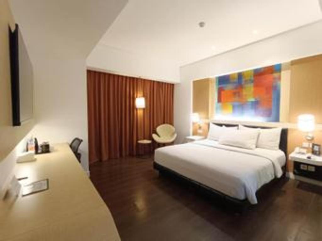 Brits Hotel Караванг Экстерьер фото